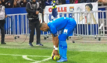 内雷斯：教练的信任至关重要，对阵本菲卡已经做好了充分准备