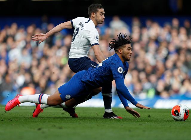 曼联近9场英超仅1负，4胜3平状态回升