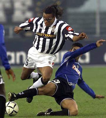 马丁内利：埃斯特旺是个好小伙，但希望他对阵枪手状态别太好