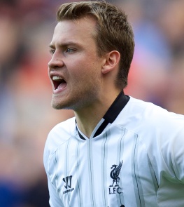 利物浦内讧曝光！斯洛特不愿卖迪亚斯，总监休斯却执意推动转会