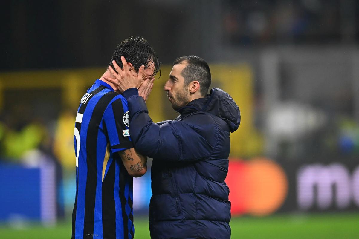 梅西带领迈阿密国际赢得美职联总冠军，实现越级登顶，展现超强实力。