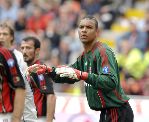 一河南球迷骑三轮车875公里，耗时19天抵达足协杯决赛地苏州