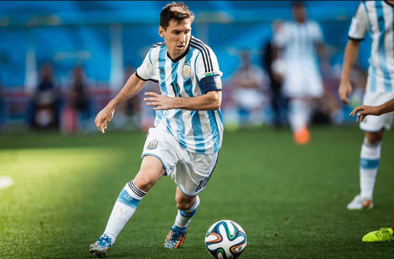 维斯塔潘：别太失望，我们以精彩的表现结束了赛季