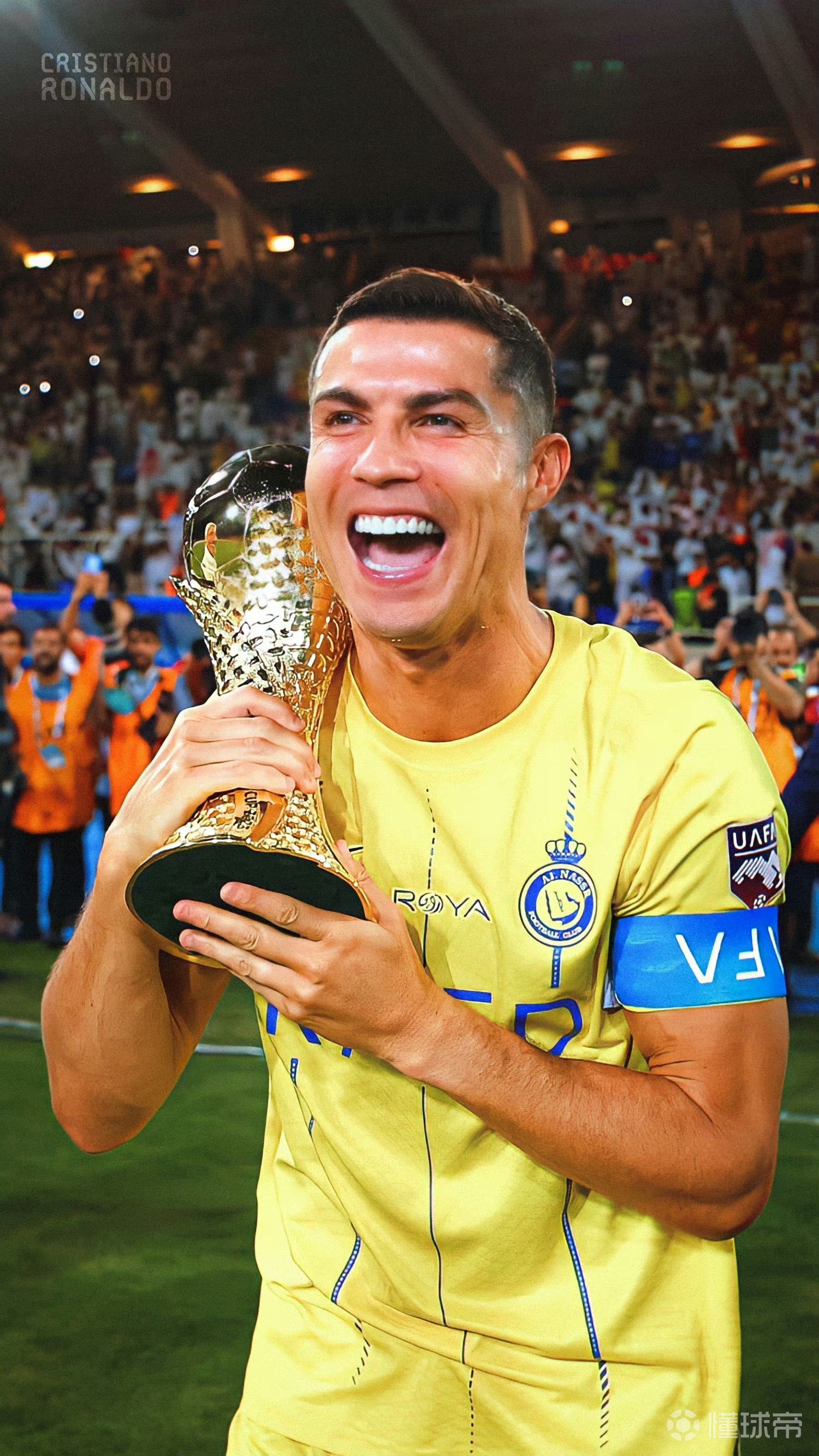 立竿见影，凯恩替补出场30分钟个人戴帽拜仁打进4球